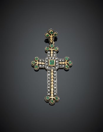 Pendente a croce in oro e argento con diamanti e smeraldi g 14,60, lungh. cm...