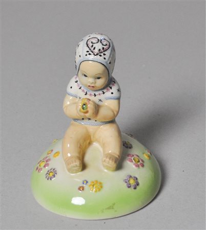 Lenci Ceramiche Putto con mela, 1935;Porcellana dipinta, h 13 cm, produzione...