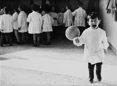 RENZO TORTELLI (1926) Bambino gioca a palla, dalla serie 'Piccolo Mondo',...