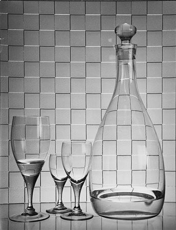 CHUN CHEUNG WAI (XX-XXI) () Three glasses, anni 1980 Stampa vintage alla...