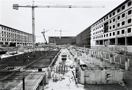 GABRIELE BASILICO (1944 - 2013) Cantiere Pirelli-Bicocca, Milano, anni 1990...