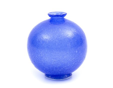 FLLI TOSO - MURANO Vaso globulare azzurro, 1970 Vetro “bullicante”, h. 19 cm...
