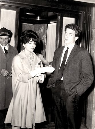 MARCELLO GEPPETTI Warren Beatty e Joan Collins in via Veneto, 1961 Stampa...