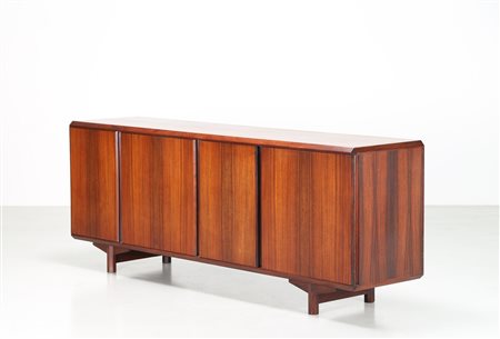 MANIFATTURA ITALIANA Credenza in palissandro, anni 60. -. Cm 210,50 x 80,00 x...