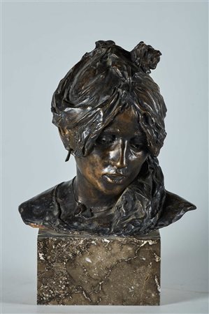 MORETTI GIUSEPPE (1857 - 1935) L'Andalusa. Bronzo brunito. Cm 35,00 x 35,30....