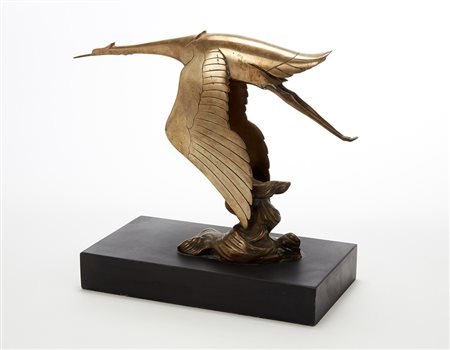 F. Bazin "Uccello stilizzato" Scultura in bronzo dorato (h cm 30) poggiante...