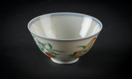 Arte Cinese Piccola coppa doucai in porcellana Cina, dinastia Qing (?). . Cm...