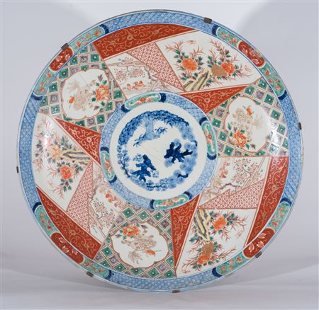 Arte Giapponese Grande vassoio Imari Giappone, XIX secolo . . Cm 62,00. di...