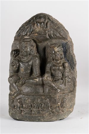 Arte Indiana Piccola stele votiva in pietra scura India Nord-Orientale,...