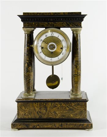 Orologio da tavolo in legno su colonne, quadrante bianco e ottone, suoneria...