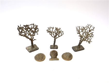 Lotto composto da tre altorilievi in bronzo, e tre sculture raffiguranti alberi