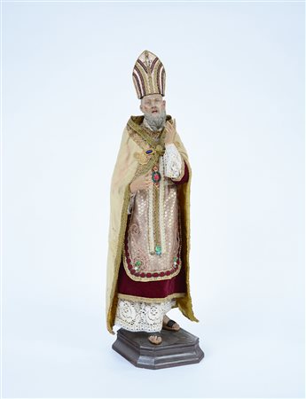 Manifattura napoletana "Figura di vescovo" Scultura in legno e cartapesta con...