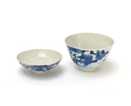 Coppetta con coperchio in porcellana bianca e blu (difetti)Cina, sec. XX (d....