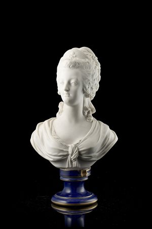 Manifattura di Sèvres, sec. XX "Ritratto di Maria Antonietta" busto in...