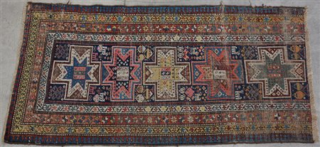 [Tappeti] Tappeto Gandjie’, Caucaso, fine secolo XIX. Frammento di tappeto...