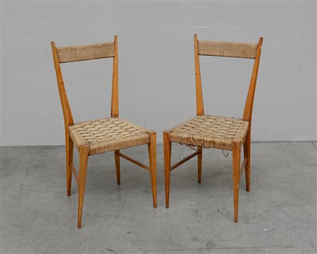 Coppia di sedie in legno massello e corda. Italia, sec XX (gravi difetti)