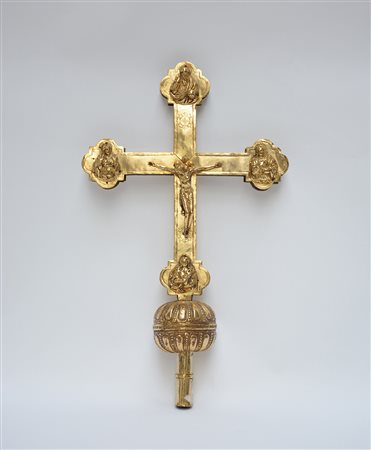 Croce astile in rame dorato sec XVIII (h cm 52) (difetti e restauri)