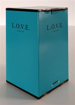 CATTELAN MAURIZIO (n. 1960) L.O.V.E. Carillon. . Resina. Cm 15,00 x 25,00....