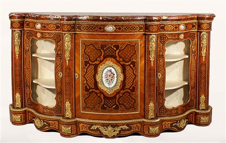 Importante credenza Francia, periodo Napoleone III, di linea mossa in bois de...