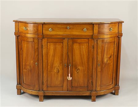 Credenza scantonata in noce, piano sagomato con tre cassetti e quattro...