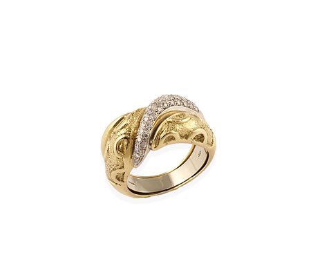 Anello in oro giallo e bianco 18kt inciso con incastonati diamanti taglio...