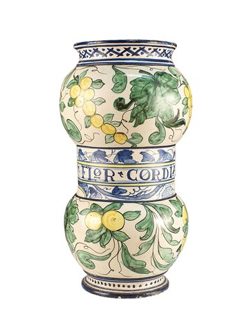 Grande vaso in maiolica decorata a policromia, vecchia manifattura, h. cm. 51.