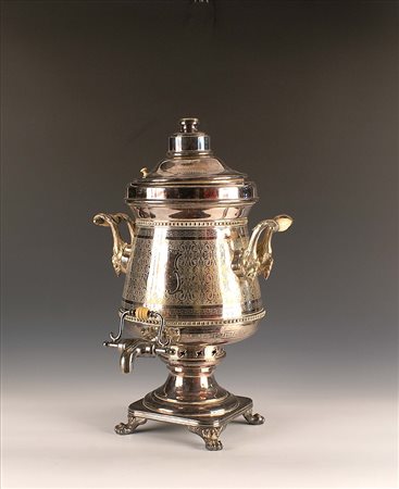 Samovar in metallo argentato ed inciso, vecchia manifattura, h. cm. 48...