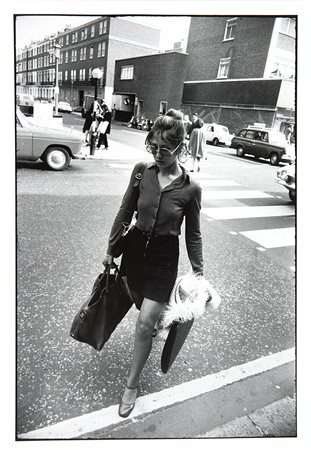 GARRY WINOGRAND (1928 - 1984)Women are beautiful 1975 ca.Stampa fotografica...