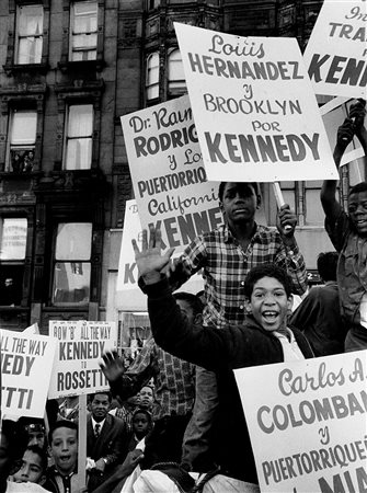 ANTONIO SANSONE (1929 - 2008)Manifestazione pro Kennedy 1960 ca.Stampa...