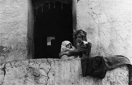 FERDINANDO SCIANNA (1943)Bambini 1970 ca.Stampa fotografica vintage alla...