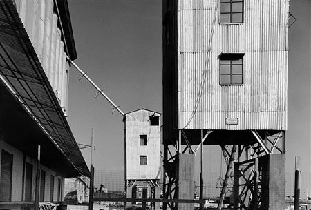 Gabriele Basilico (1944 - 2013)Porto, Napoli 1982Stampa fotografica vintage...