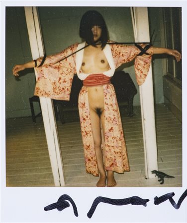 NOBUYOSHI ARAKI (1940)Senza TitoloPolaroidcm 10x8,4Firma al fronte