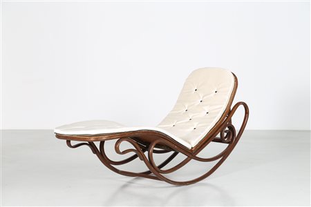 THONET GEBRÜDER Chaise-longue in faggio curvo e canna d'india, mod. 7500 per...