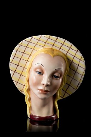 Helen Konig Scavini (Torino 1886 - 1974)"Canzone d'amore"Ceramica formata a...