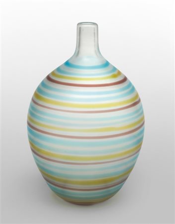 CARLO SCARPA, VENINIUn vaso a fili, modello 4567, 2000. Cristallo iridato con...