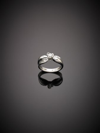 Anello in oro bianco con diamante solitario di ct. 0,25 circa, g 6,80 misura...