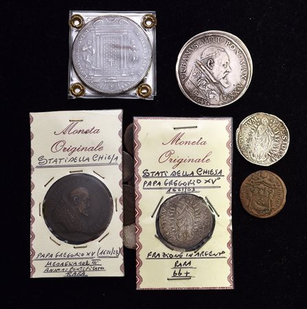 PAPALI. Da Gregorio XV alla Sede Vacante 1689. 17 monete, di cui 7 in argento...