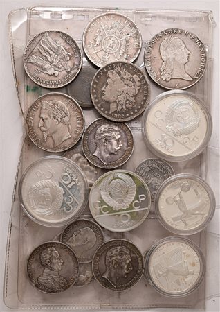 VARIE. Alcune decine di monete in argento e altri metalli, più un peso...