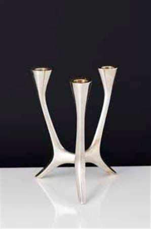 MH WILKENS & SOHNE Candelabro in argento, anni ‘50/’60 Punzoni: Mezzaluna,...