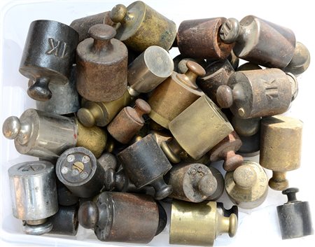 Lotto composto da pesi vari in metallo-ENA lot of various metal weights