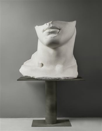 Igor Mitoraj (Oederan 1944 - Parigi 2014) "Orizzonte" 1984 scultura in gesso...