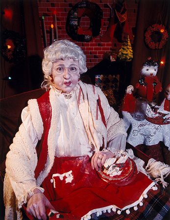 Cindy Sherman (1954) Mrs Claus, 1990 Vintage C-print cm 35,5 x 28 (cm 33 x 25...