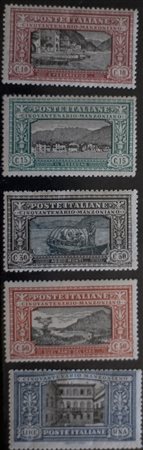 1923 num. 151-155 linguellati Prezzo di catalogo : 300 €