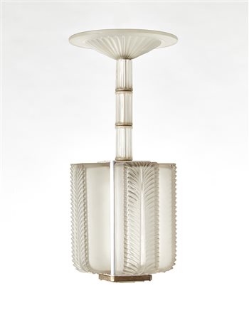 René Lalique (Ay 1860 - Parigi 1945)Lampadario modello "2306/A Palmes"....