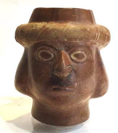 MOCHE PERU' Vaso ritratto cefalomorfo - Terracotta - Perù - Moche - 100...