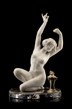 Scultore della prima metà del secolo XX "Figura femminile con braciere"...