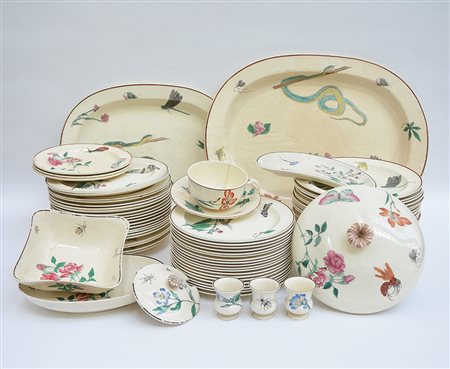 Manifattura di Wedgwood, parte di servizio da tavola in ceramica a decoro...