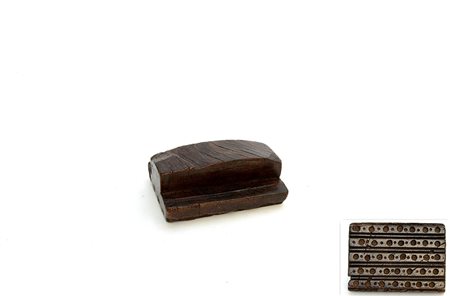 Stampo da pane rettangolare con presa in legno -EN A wooden bread stamp