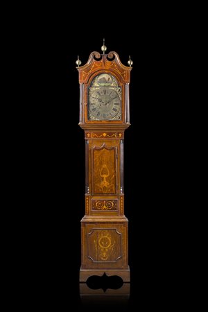 Orologio a torre con cassa in legno filettata e intarsiataInizio secolo...