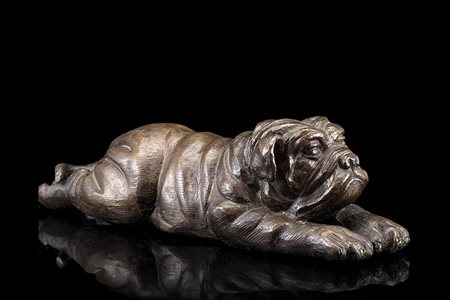 Artista del secolo XX "Bulldog sdraiato" scultura in bronzo (cm...